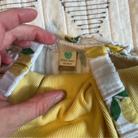 Old Navy Yellow Lemon Print Baby Romper - Picture 2 of 3